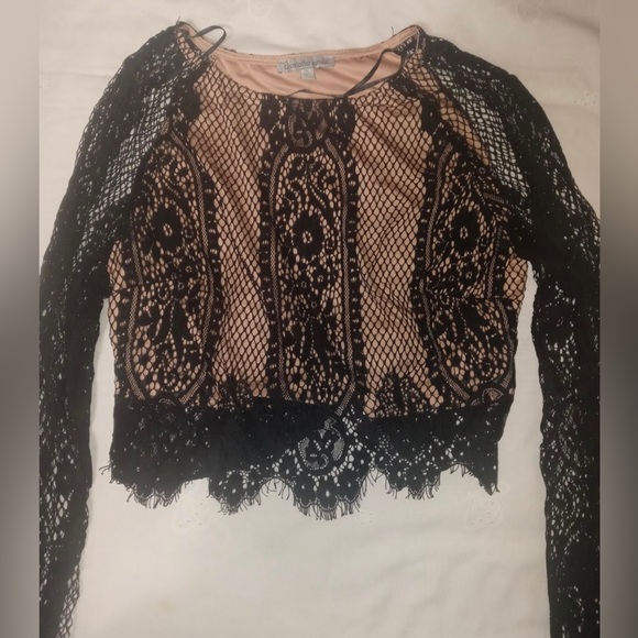 Crop top - Picture 2 of 5